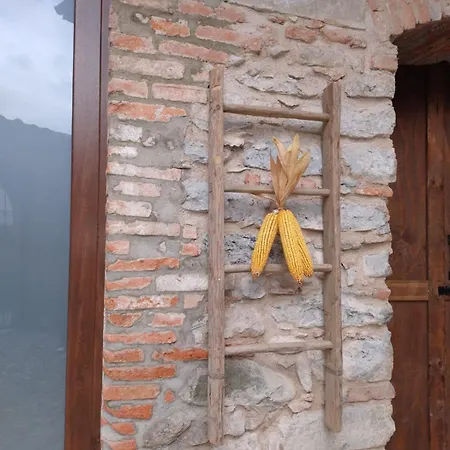 Antica Corte Apartment *
